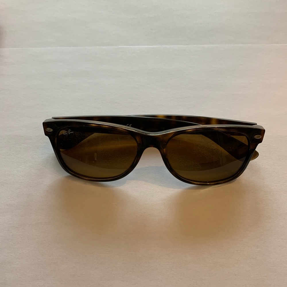 Rayban tortoise shell wayfarer sunglasses